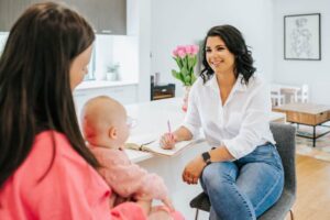 Postpartum Wellness Coach Guiding Mothers Toward a Healthy and Balanced Recovery